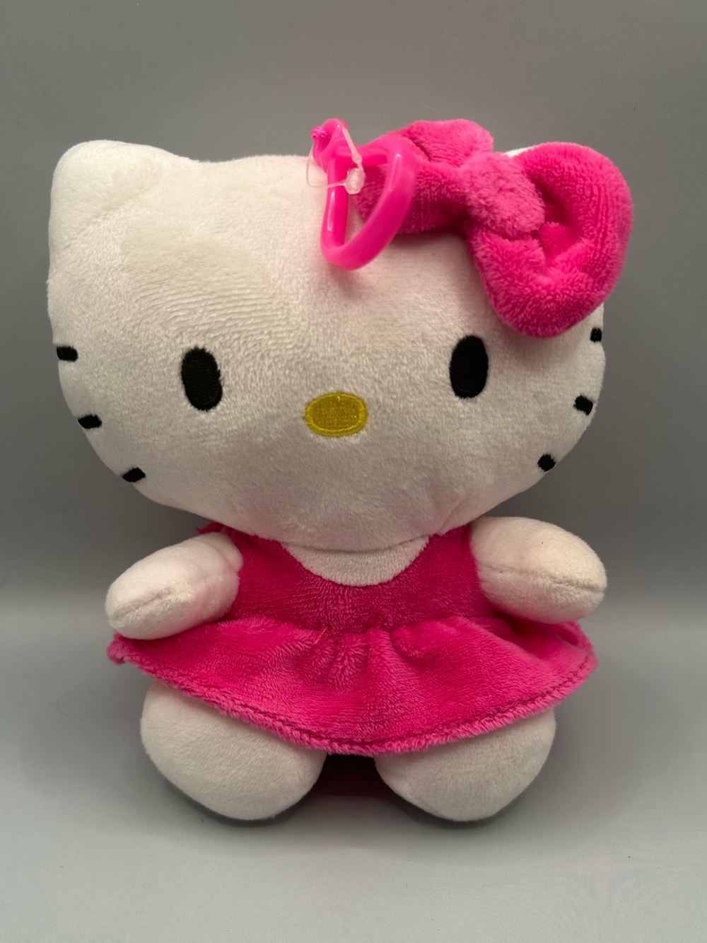 Hello Kitty Pink Dress Plush Kay Chain Bag Clip Zip Pocket Pink Dress

Used but